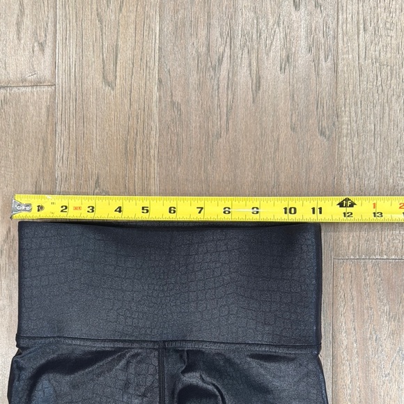 Carbon38 Black Shine Liquid Leggings Wide Waistband Size XS - Picture 4 of 7